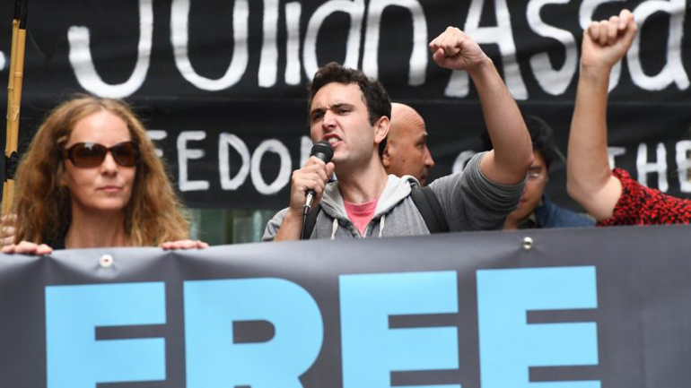 Σε Ασάνζ, Μοταργέμι και Πίντο τα βραβεία της Ευρωπαϊκής Αριστεράς