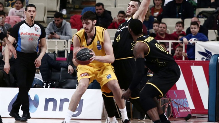 ΑΕΚ: Παίζει με τον Ολυμπιακό ο Τσαλμπούρης