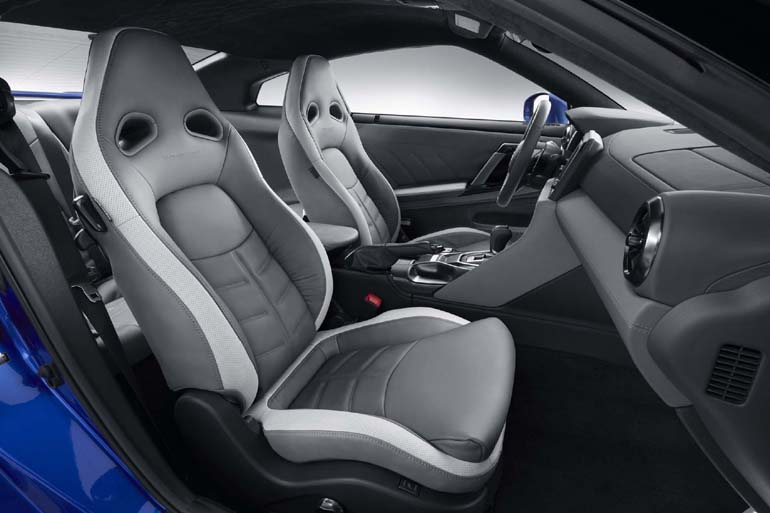 Κάθεσαι και ετοιμάζεσαι για... πτήση