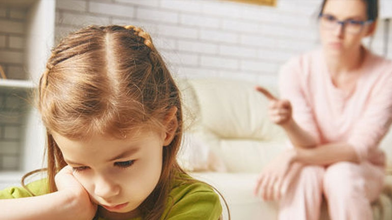 Όταν οι γονείς είναι αυστηροί με το παιδί
