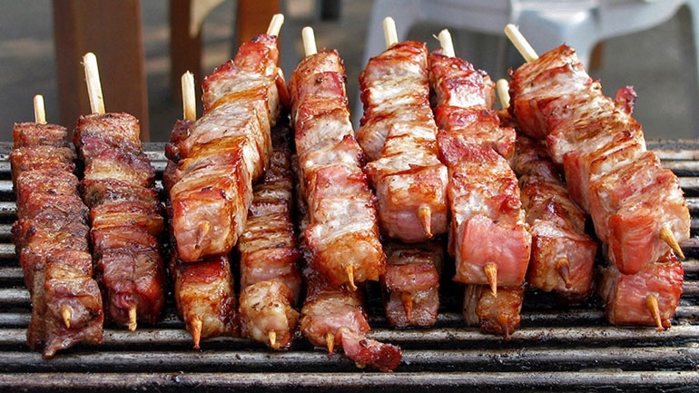 Δεδομένη θεωρούν οι βιομήχανοι κρέατος την αύξηση στο σουβλάκι