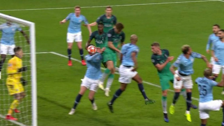 Ψεύτικο ποδόσφαιρο με 7 γκολ σε ματς φιάσκο!