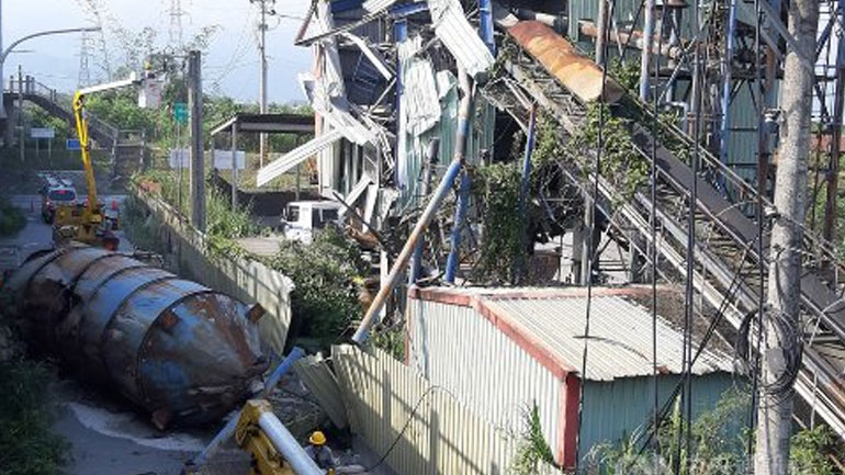 Συγκλονιστικά πλάνα από τον σεισμό στην Ταϊβάν