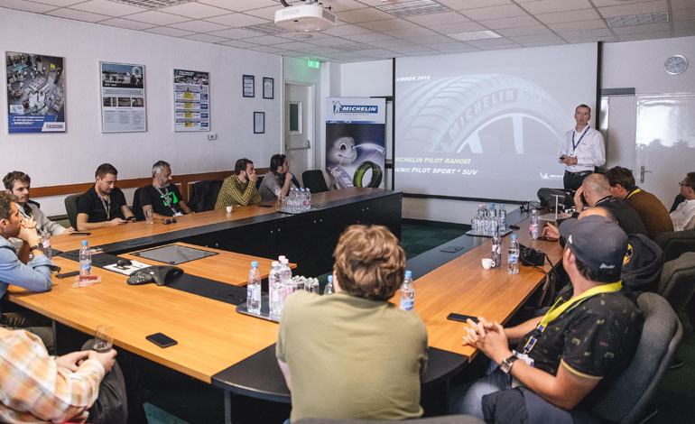 Ο τεχνικός διευθυντής της Michelin μας παρουσιάζει το νέο καινοτόμο ελαστικό