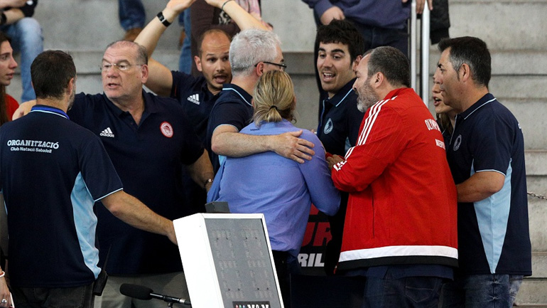 Ολυμπιακός-Βουλιαγμένη: Επεισόδιο Καμμένου-Ασημάκη μετά τον ελληνικό «εμφύλιο» στο Σαμπαντέλ