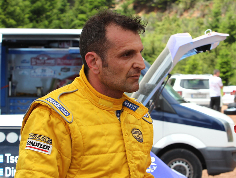 O Σωκράτης Τσολακίδης έχει κατακτήσει δύο φορές το Πανελλήνιο Πρωτάθλημα Ράλι