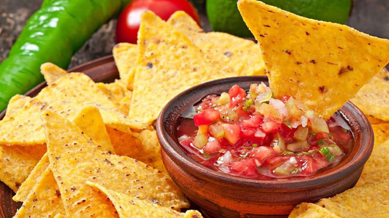 Ψητά νάτσος καλαμποκιού με σάλτσα