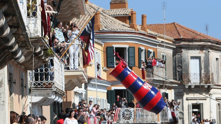 Στην Κέρκυρα για ένα διαφορετικό Πάσχα Στην Κέρκυρα για ένα διαφορετικό Πάσχα