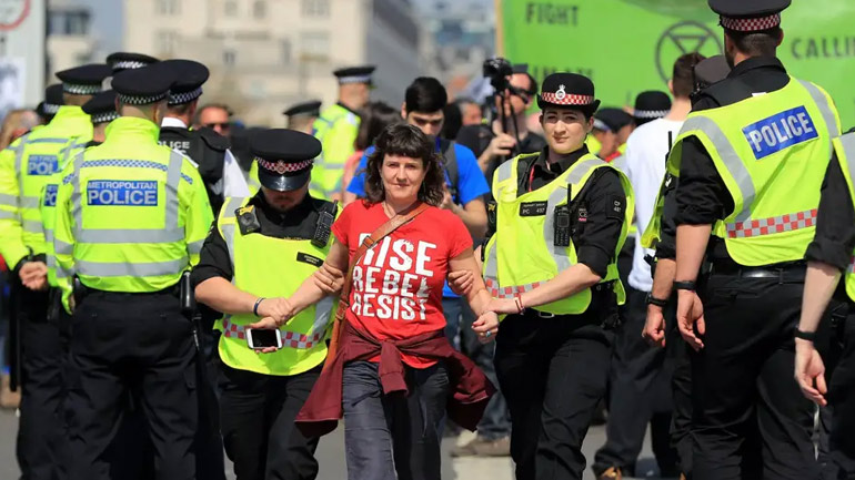 Βρετανία: Συνελήφθησαν περισσότεροι από 750 ακτιβιστές της οργάνωσης Extinction Rebellion