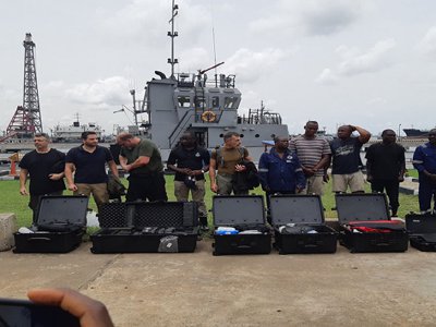 Φωτογραφία των συλληφθέντων από τον τοπικό Τύπο 