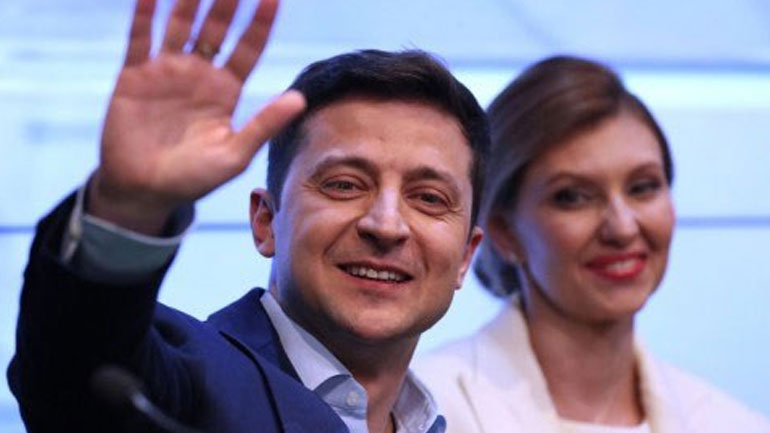 Μόσχα: «Η νίκη του Ζελένσκι δείχνει ότι οι Ουκρανοί θέλουν αλλαγή»