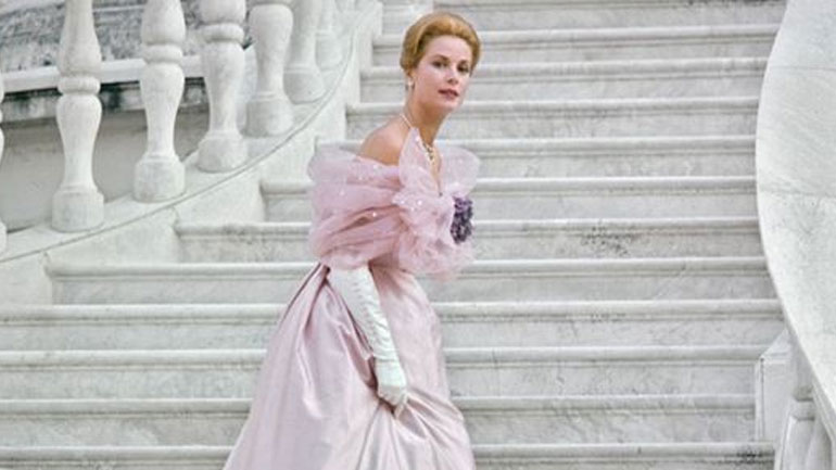 Το Μουσείο Christian Dior τιμά την Grace Kelly εκθέτοντας τα πιο iconic looks της