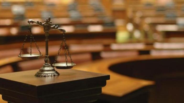 Πρώην πρόεδροι Δικηγορικών Συλλόγων καταδικάζουν τα εντάλματα σύλληψης κατά Λυκουρέζου και Παναγόπουλου