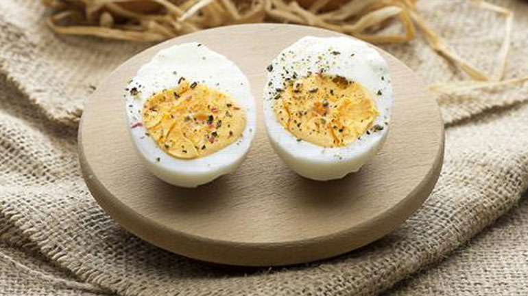 Ποια είναι τα αρνητικά στην υγεία για όσους λατρεύουν τα αβγά;