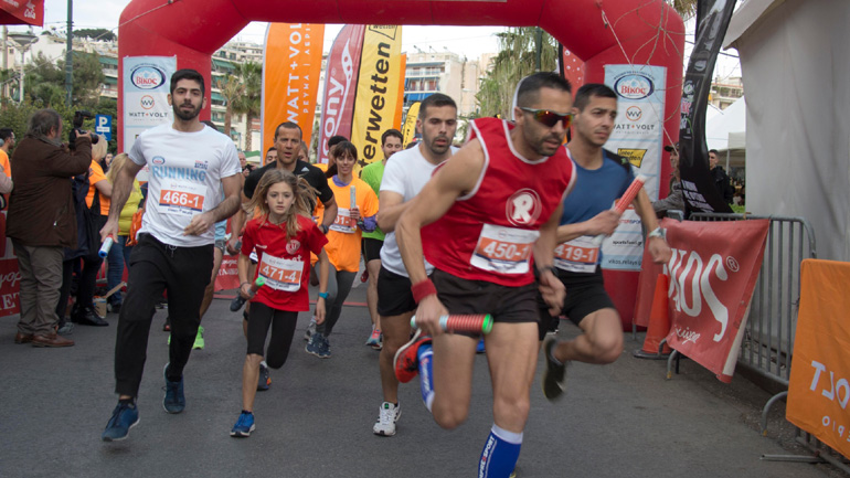 Με νικητή τον Γιώργο Μίνο και πλήθος κόσμου τα Βίκος Street Relays Πειραιά!