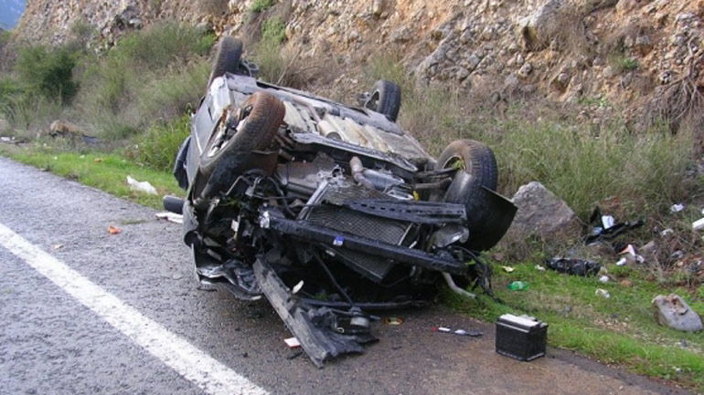 Τροχαίο με εγκλωβισμό δύο γυναικών στην επαρχιακή οδό Χανίων-Παλαιόχωρας