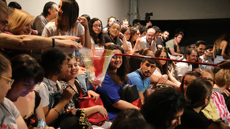 Scratch Night  –  Μπείτε στον διαγωνισμό για το Bob Theatre Festival