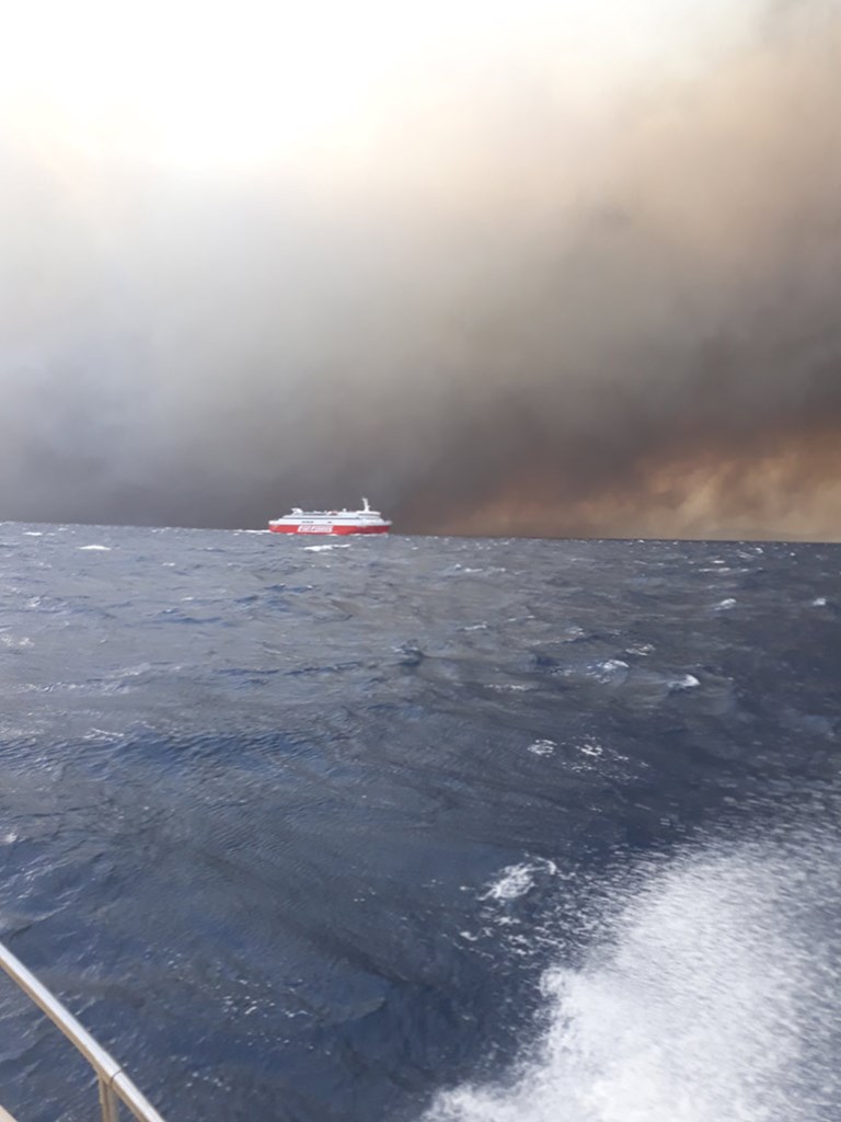 Φωτογραφία από το σκάφος του Παναγιώτη Ρήγου, εκείνες τις δραματικές στιγμές