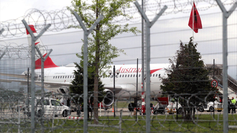 Αλβανία: Συνελήφθησαν τέσσερις ύποπτοι για τη ληστεία στο διεθνές αεροδρόμιο των Τιράνων