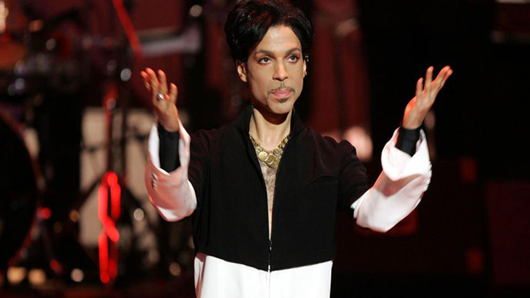 Θαυμαστές θυμήθηκαν και τίμησαν τον Prince τρία χρόνια μετά τον θάνατό του