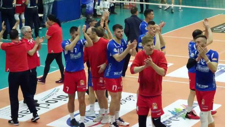 Volley League: Μείωσε τη σειρά ο Φοίνικας, 3-0 τον Ολυμπιακό