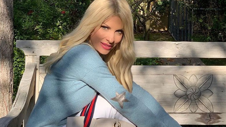 Ελένη Μενεγάκη: Πασχαλινή απόδραση σε εξωτικό προορισμό με την οικογένειά της