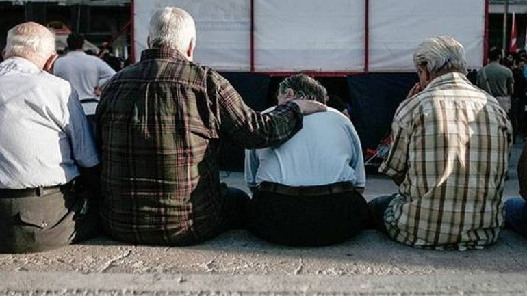 Ποιοι δικαιούχοι θα λάβουν σήμερα τις συντάξεις τους