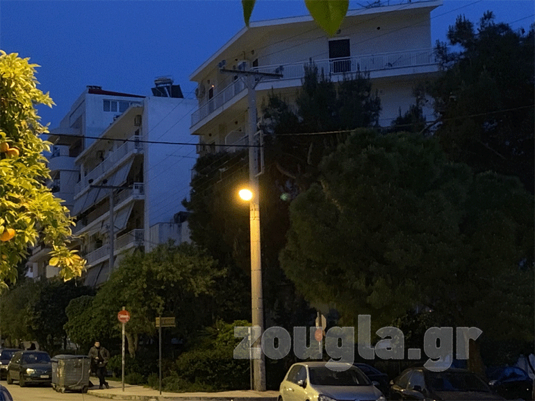 Το σπίτι όπου ο άνδρας κρατάει όμηρο τον πατέρα του