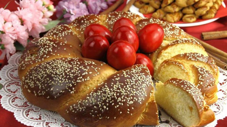 Ρουμανία: Περίπου 7,5 εκατομμύρια τσουρέκια θα καταναλωθούν το Πάσχα