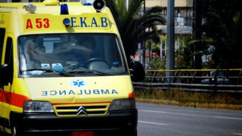 Οκτάχρονο παιδάκι καταπλακώθηκε από γκαραζόπορτα στο Νέο Φάληρο