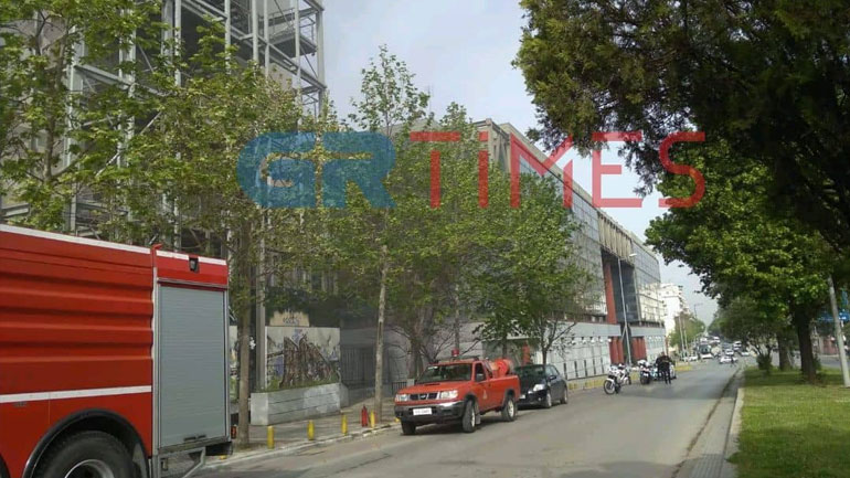 Υπό έλεγχο η φωτιά στο ΑΠΘ