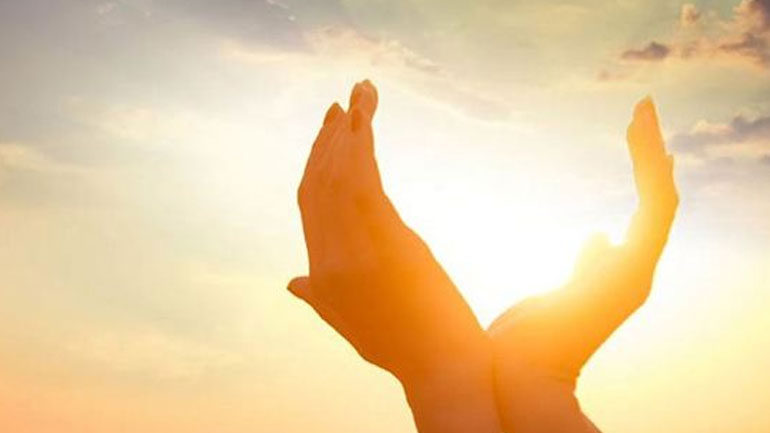 Οι γιορτές και η μεταφυσική ανάγκη για πίστη