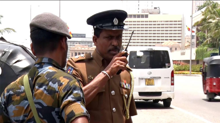 Σρι Λάνκα: Τα πτώματα 15 ανθρώπων ανασύρθηκαν μετά από την αστυνομική επιχείρηση