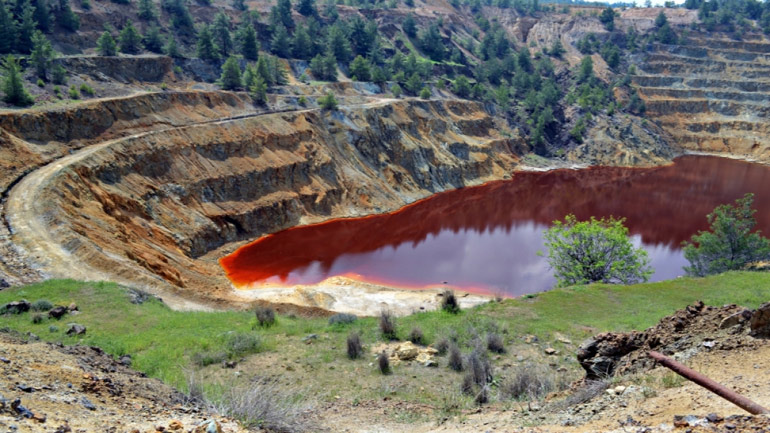 Κύπρος: Βρέθηκαν δύο βαλίτσες και «κάτι ακόμη» στην Κόκκινη Λίμνη της φρίκης
