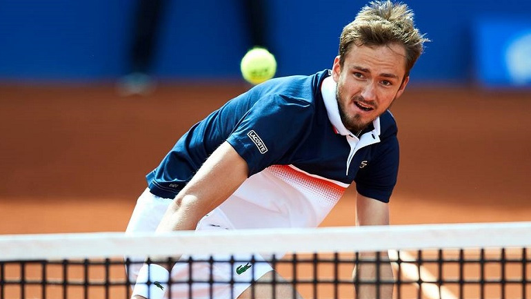 Όπεν Βαρκελώνης: Ο Μεντβέντεφ στον τελικό