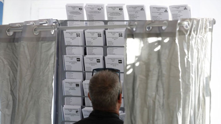 Ισπανία: Άνοιξαν οι κάλπες για τις βουλευτικές εκλογές