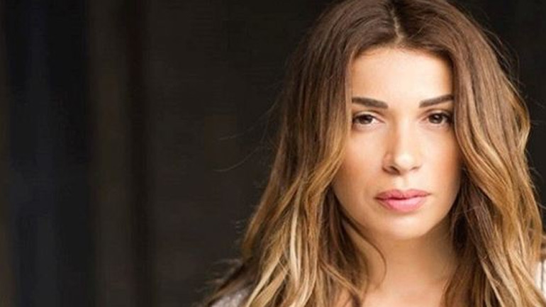 Ελένη Χατζίδου: Ποζάρει στον φακό με φουσκωμένη κοιλίτσα!