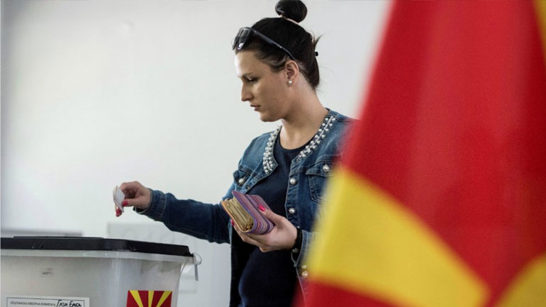 Βόρεια Μακεδονία: Αντίστροφη μέτρηση για τον δεύτερο γύρο των προεδρικών εκλογών