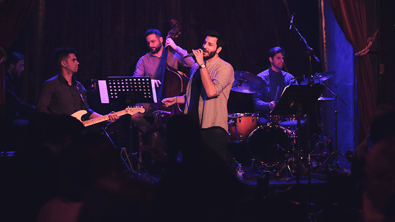 Ο Γιώργος Γιαννίμπας και οι «Jazzin Barks» στο El Convento Del Arte