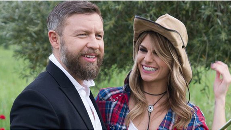 Νατάσα Σκαφιδά: Ποζάρει με φουσκωμένη κοιλιά στην παραλία!