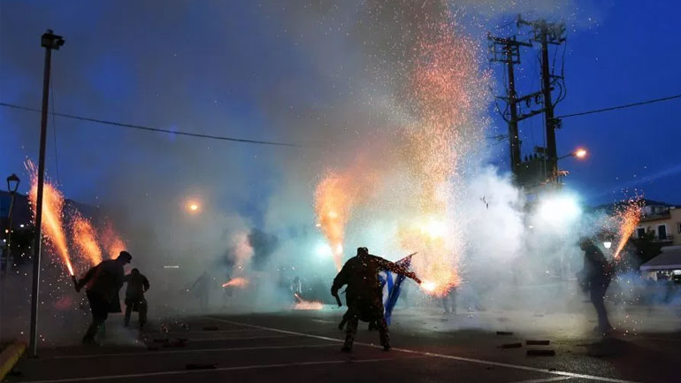 Νέο βίντεο ντοκουμέντο από τη στιγμή που η σαΐτα χτυπά τον 53χρονο εικονολήπτη