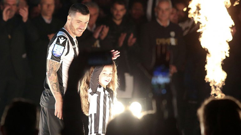 ΠΑΟΚ: «Πέταξε» για Πορτογαλία ο Βιεϊρίνια