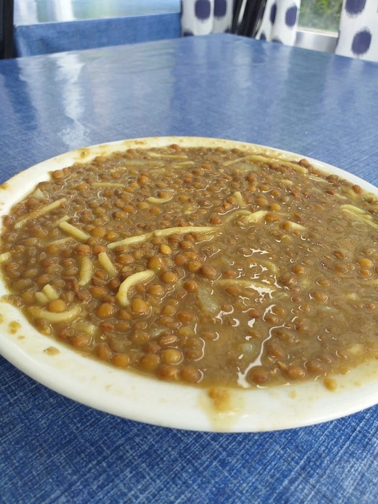 Οι μετανάστες διαμαρτύρονται για την ποιότητα του φαγητού...