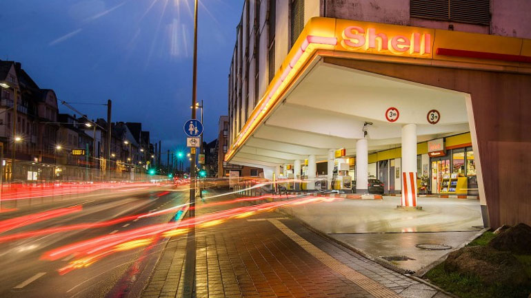 FAZ: Οι τιμές της βενζίνης στη Γερμανία έχουν αυξηθεί ασυνήθιστα πολύ