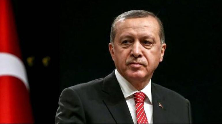 Ο Ερντογάν δηλώνει αποφασισμένος να μειώσει τα επιτόκια στα επιθυμητά επίπεδα