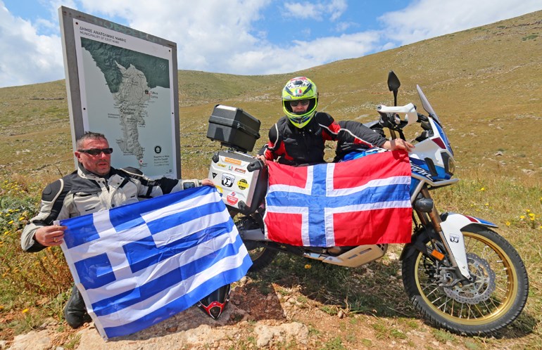 Δύο γενιές, μία μηχανή, ένα μοναδικό ταξίδι