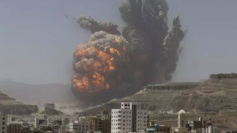 Υεμένη: Boμβαρδίστηκε αεροπορική βάση δίπλα στο διεθνές αεροδρόμιο της πρωτεύουσας