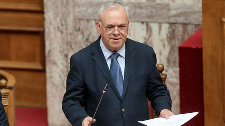 Ο Γιάννης Δραγασάκης απαντά στην πρόταση μομφής