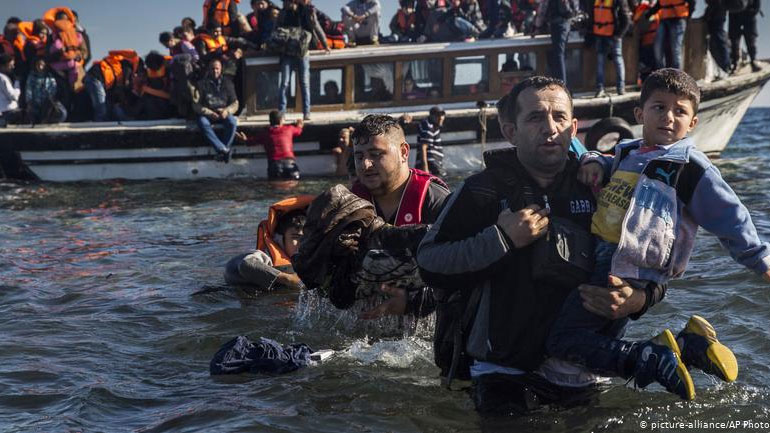 SZ: «Η Ελλάδα κόμβος παράτυπης μετανάστευσης»