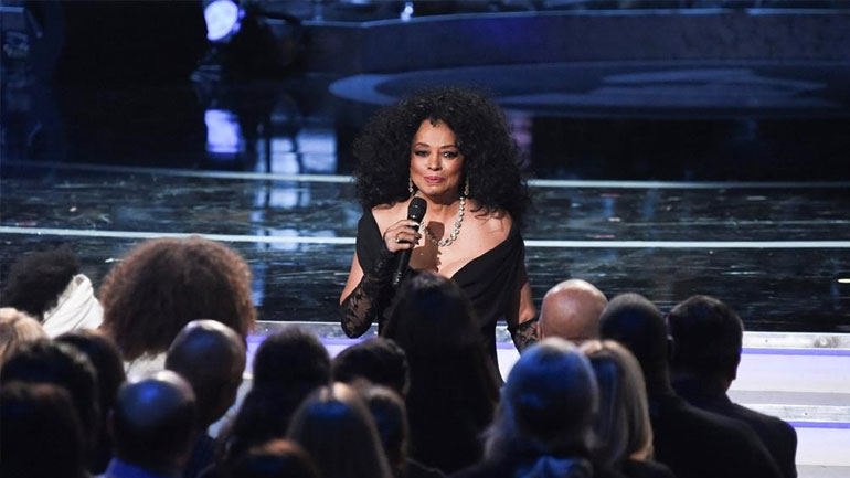 Η Νταϊάνα Ρος αισθάνθηκε να «βιάζεται» από ελεγκτή αεροδρομίου